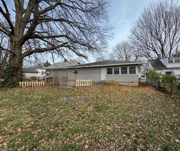 1107 S Weaver Avenue, Springfield, MO 65807