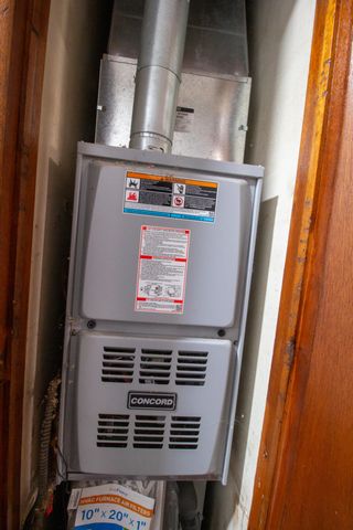 1107 S Weaver Avenue, Springfield, MO 65807