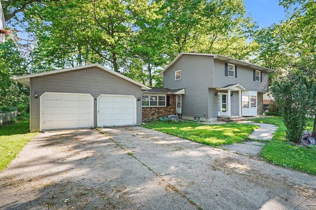 3035 Crestwood Court, Bay City, MI 48706