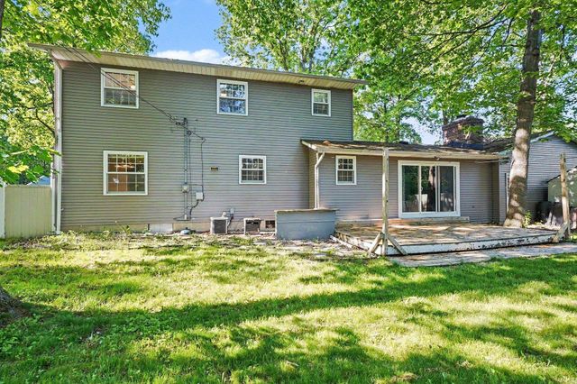 3035 Crestwood Court, Bay City, MI 48706