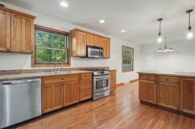 3035 Crestwood Court, Bay City, MI 48706