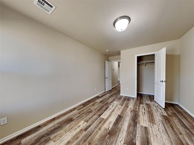 2716 Demotte Drive, Yukon, OK 73099