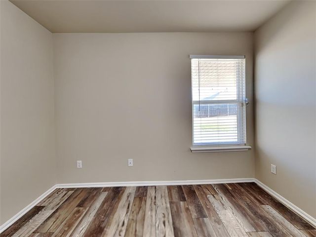 2716 Demotte Drive, Yukon, OK 73099