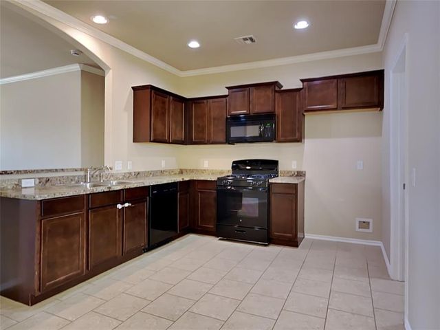 2716 Demotte Drive, Yukon, OK 73099