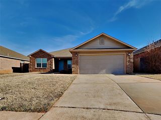 2716 Demotte Drive, Yukon, OK 73099