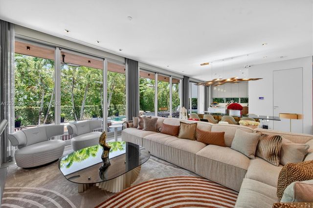 625 Curtiswood Dr, Key Biscayne, FL 33149