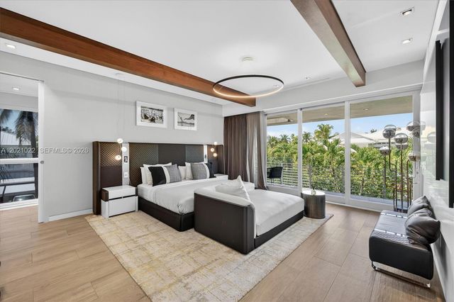 625 Curtiswood Dr, Key Biscayne, FL 33149