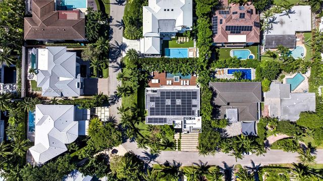 625 Curtiswood Dr, Key Biscayne, FL 33149