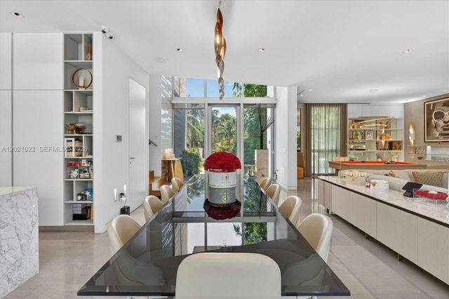 625 Curtiswood Dr, Key Biscayne, FL 33149