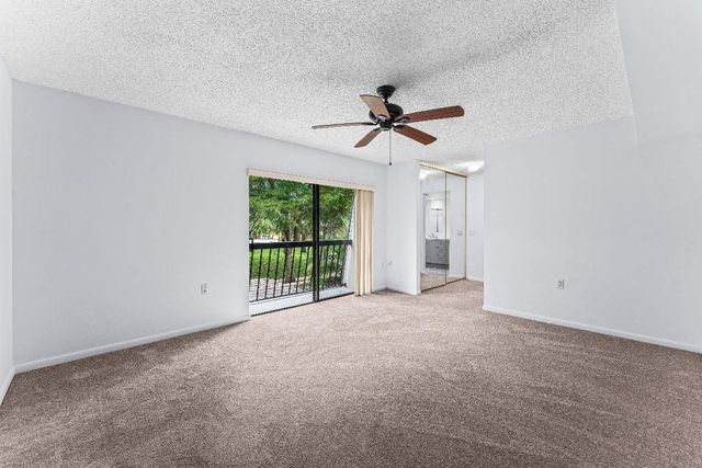 108 1st Terrace, Palm Beach Gardens, FL 33418