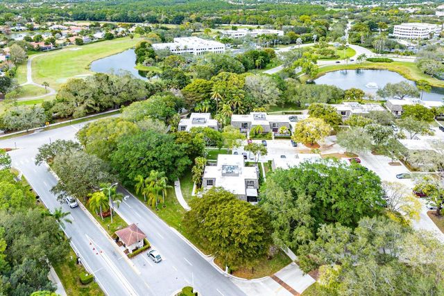 108 1st Terrace, Palm Beach Gardens, FL 33418