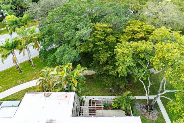 108 1st Terrace, Palm Beach Gardens, FL 33418