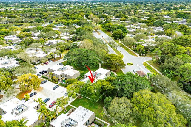 108 1st Terrace, Palm Beach Gardens, FL 33418