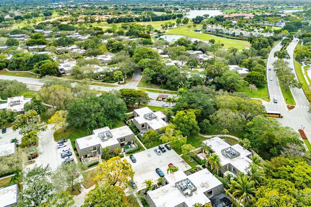 108 1st Terrace, Palm Beach Gardens, FL 33418