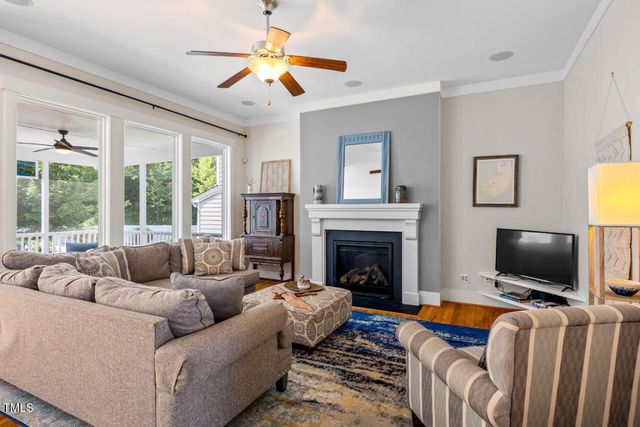 700 Tobacco Farm Way, Chapel Hill, NC 27516