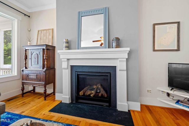 700 Tobacco Farm Way, Chapel Hill, NC 27516