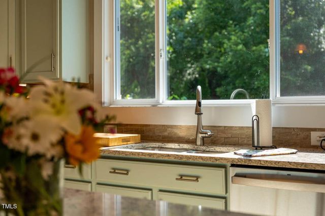 700 Tobacco Farm Way, Chapel Hill, NC 27516