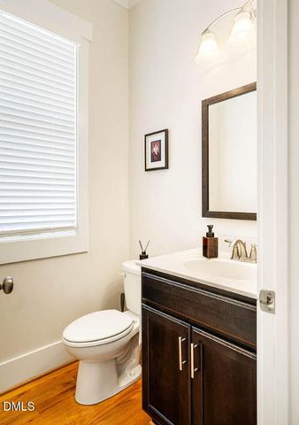 700 Tobacco Farm Way, Chapel Hill, NC 27516