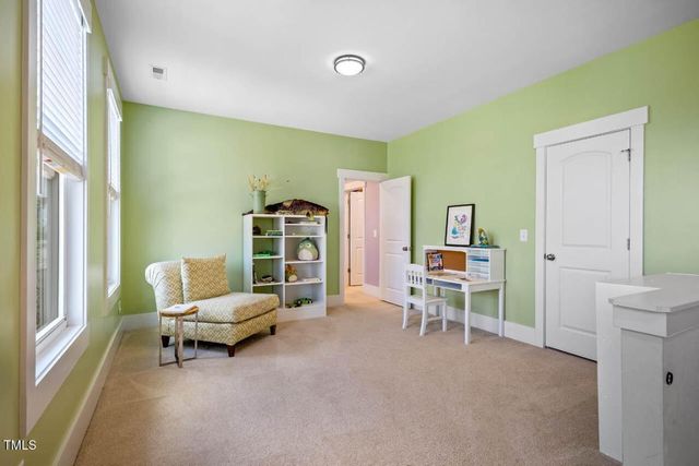 700 Tobacco Farm Way, Chapel Hill, NC 27516