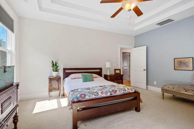 700 Tobacco Farm Way, Chapel Hill, NC 27516