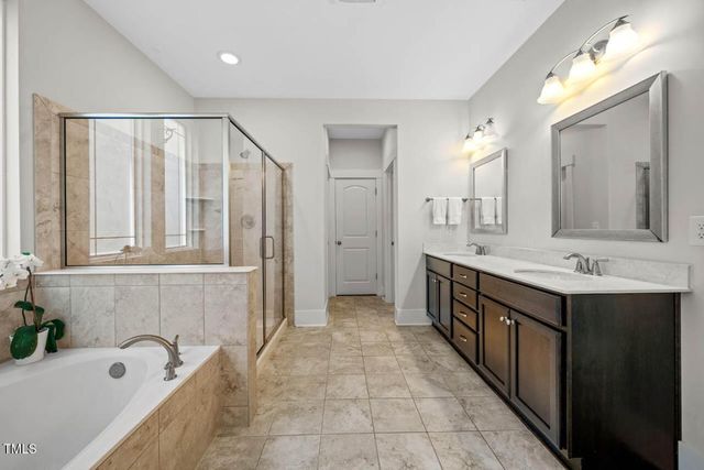 700 Tobacco Farm Way, Chapel Hill, NC 27516