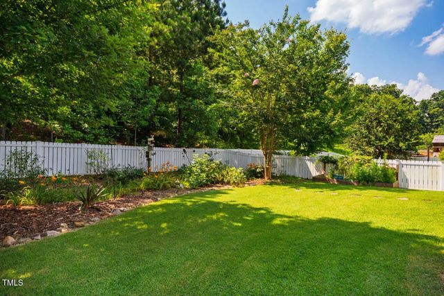 700 Tobacco Farm Way, Chapel Hill, NC 27516