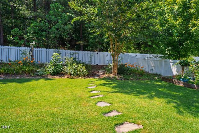 700 Tobacco Farm Way, Chapel Hill, NC 27516