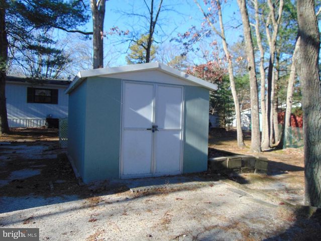 28 SKYLINE DR, Sicklerville, NJ 08081