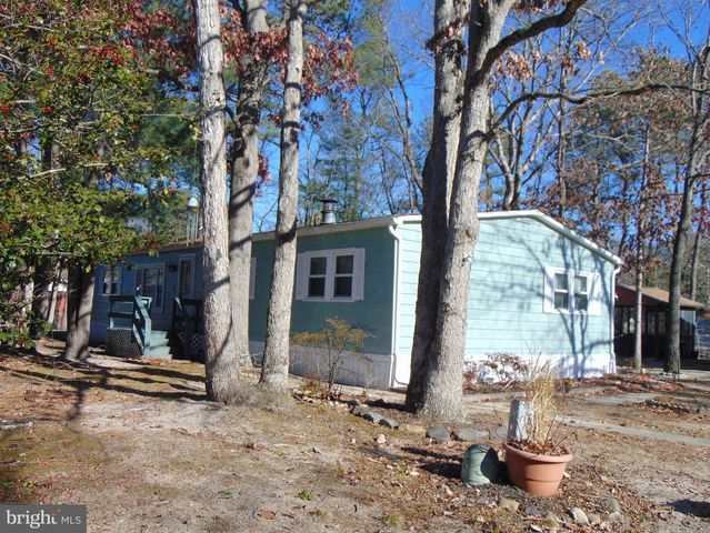28 SKYLINE DR, Sicklerville, NJ 08081