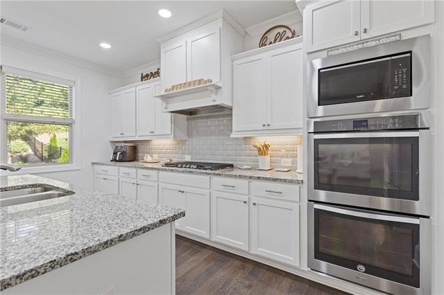 4867 Hunters Grove Way, Sugar Hill, GA 30518