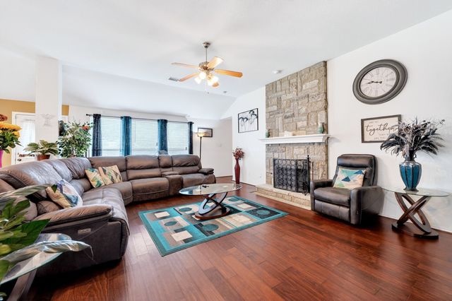511 Chestnut Trail, Forney, TX 75126