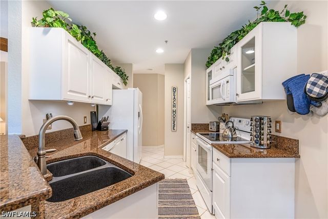 4680 Hawks Nest WAY D-103, Naples, FL 34114