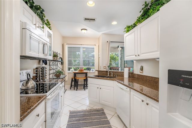 4680 Hawks Nest WAY D-103, Naples, FL 34114