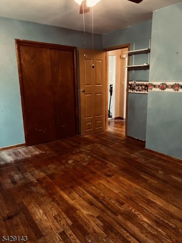 264 Carentan Rd, Hopatcong Boro, NJ 07843