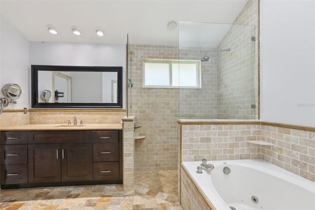 10211 OASIS PALM DRIVE, Tampa, FL 33615