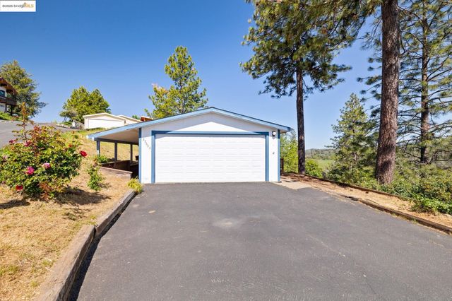 22690 Prospect Heights 20, Groveland, CA 95321