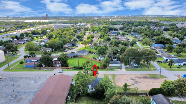 1101 Flint Street, Houston, TX 77029