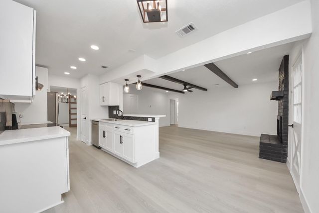 1101 Flint Street, Houston, TX 77029