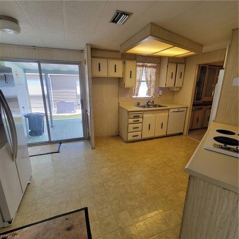 573 Hogan DR, North Fort Myers, FL 33903