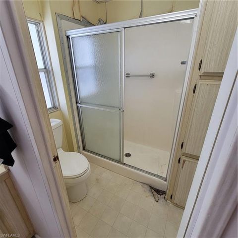 573 Hogan DR, North Fort Myers, FL 33903