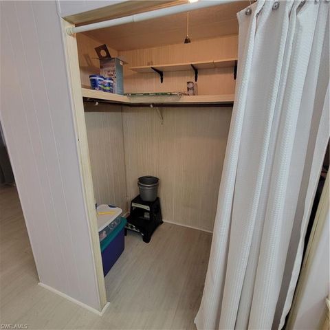 573 Hogan DR, North Fort Myers, FL 33903