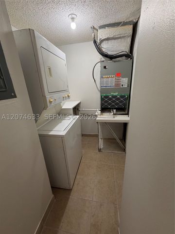 8429 Forest Hills Dr 202, Coral Springs, FL 33065