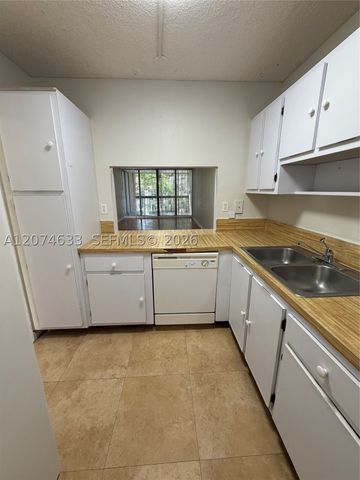 8429 Forest Hills Dr 202, Coral Springs, FL 33065