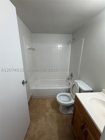 8429 Forest Hills Dr 202, Coral Springs, FL 33065