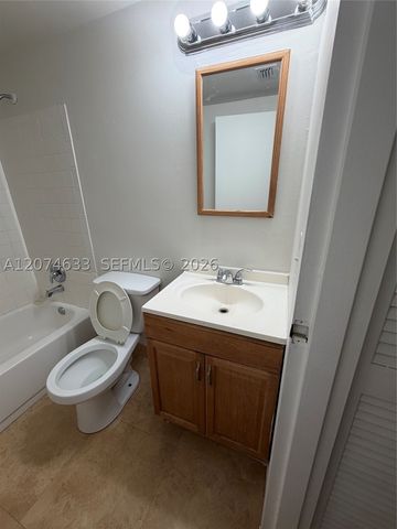 8429 Forest Hills Dr 202, Coral Springs, FL 33065