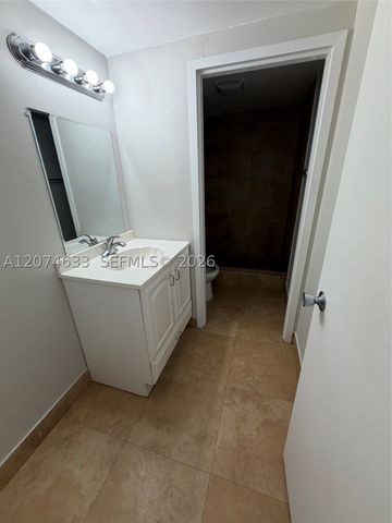 8429 Forest Hills Dr 202, Coral Springs, FL 33065