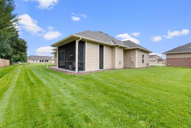 818 N Thornton Ct, Wichita, KS 67235