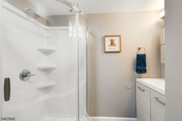 120 Old Clinton Rd, Raritan Twp., NJ 08822