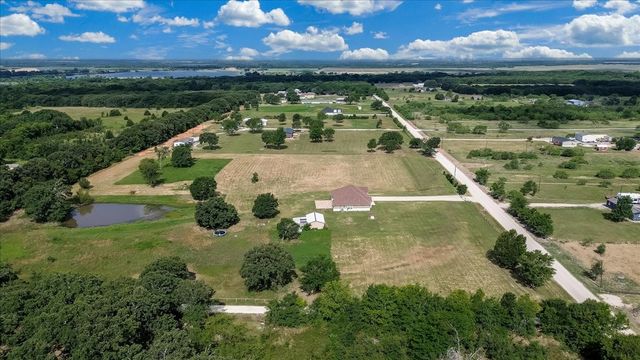 9325 County Road 4074, Scurry, TX 75158