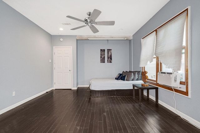 714 Waverly Street, Houston, TX 77007